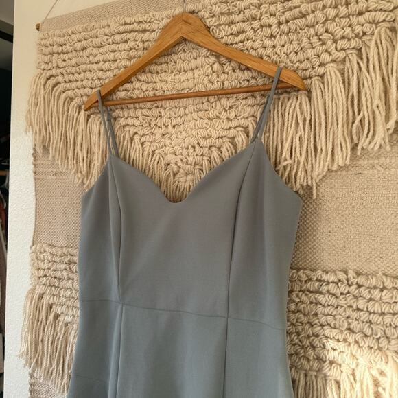 Elliatt Petal Midi Dress - Picture 2 of 7